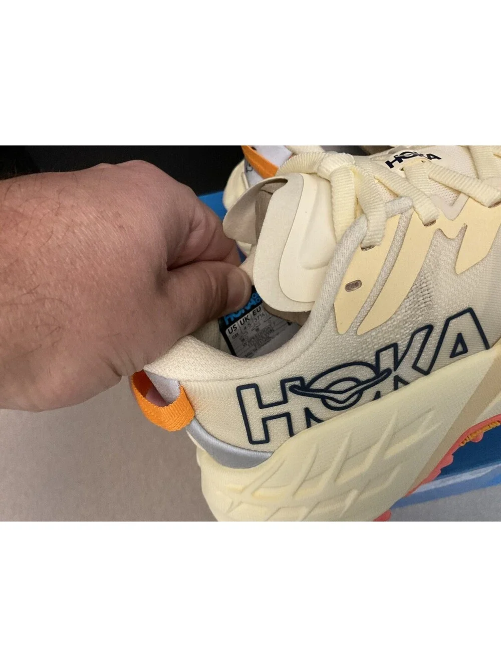 New! Womens Hoka One One Speedgoat 7 Vintage Yellow Trail Running Shoes. Size 6B